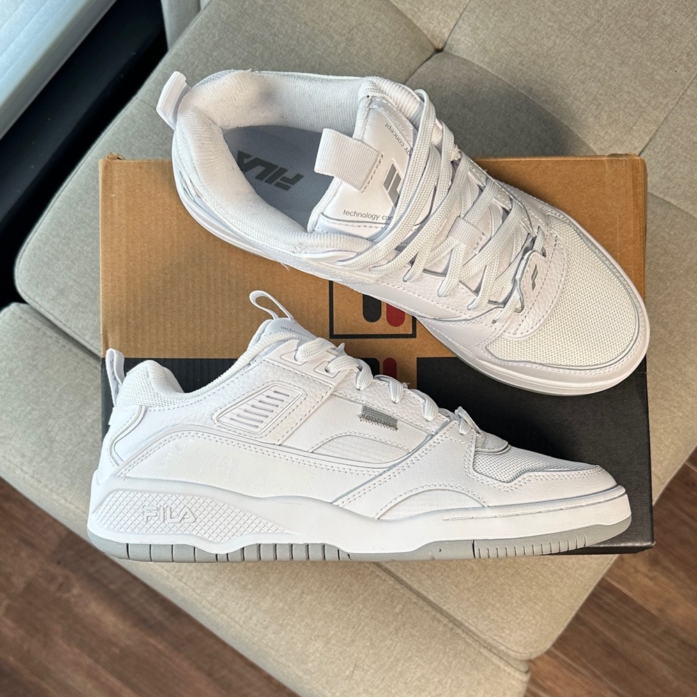 Men’s Fila Corda Low Top Sneakers White Size 10 NWT